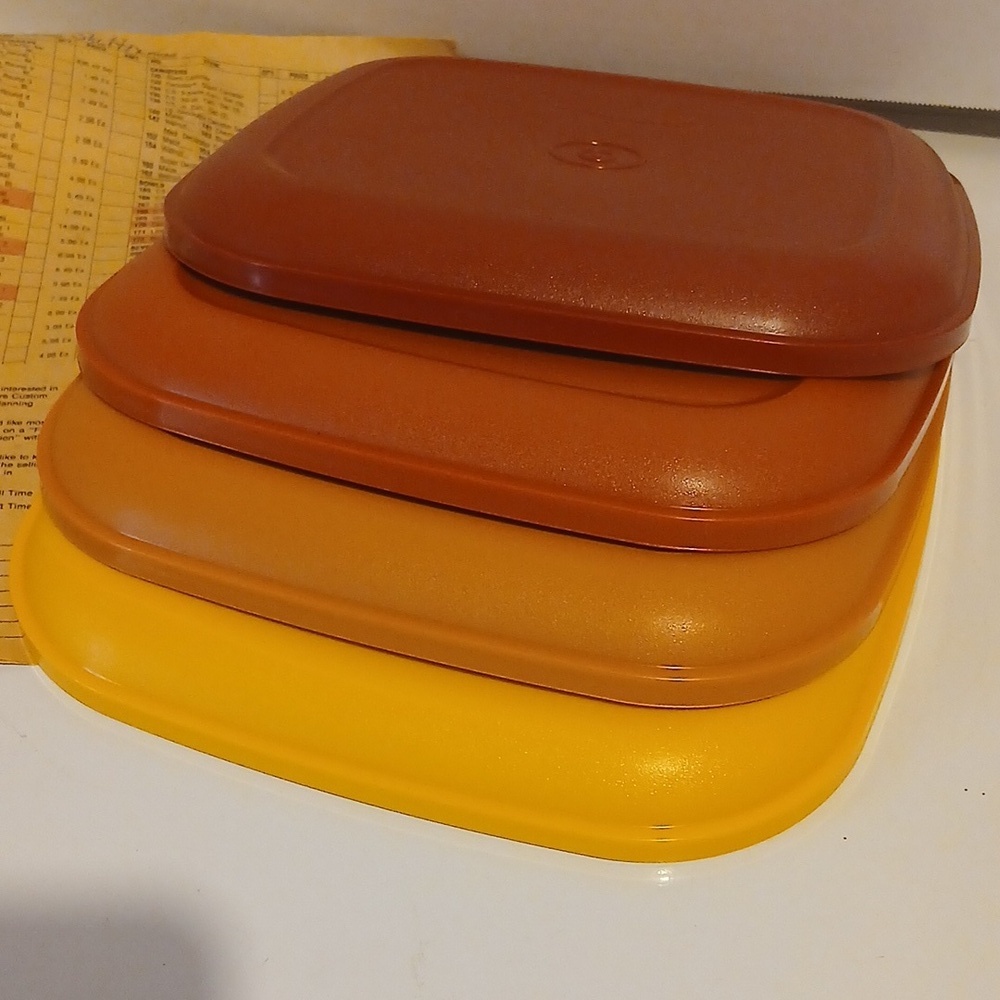 Vintage Autumn Color Tupperware Luncheon Square Plates New